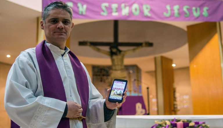 Iglesia Católica lanza app para iPhone