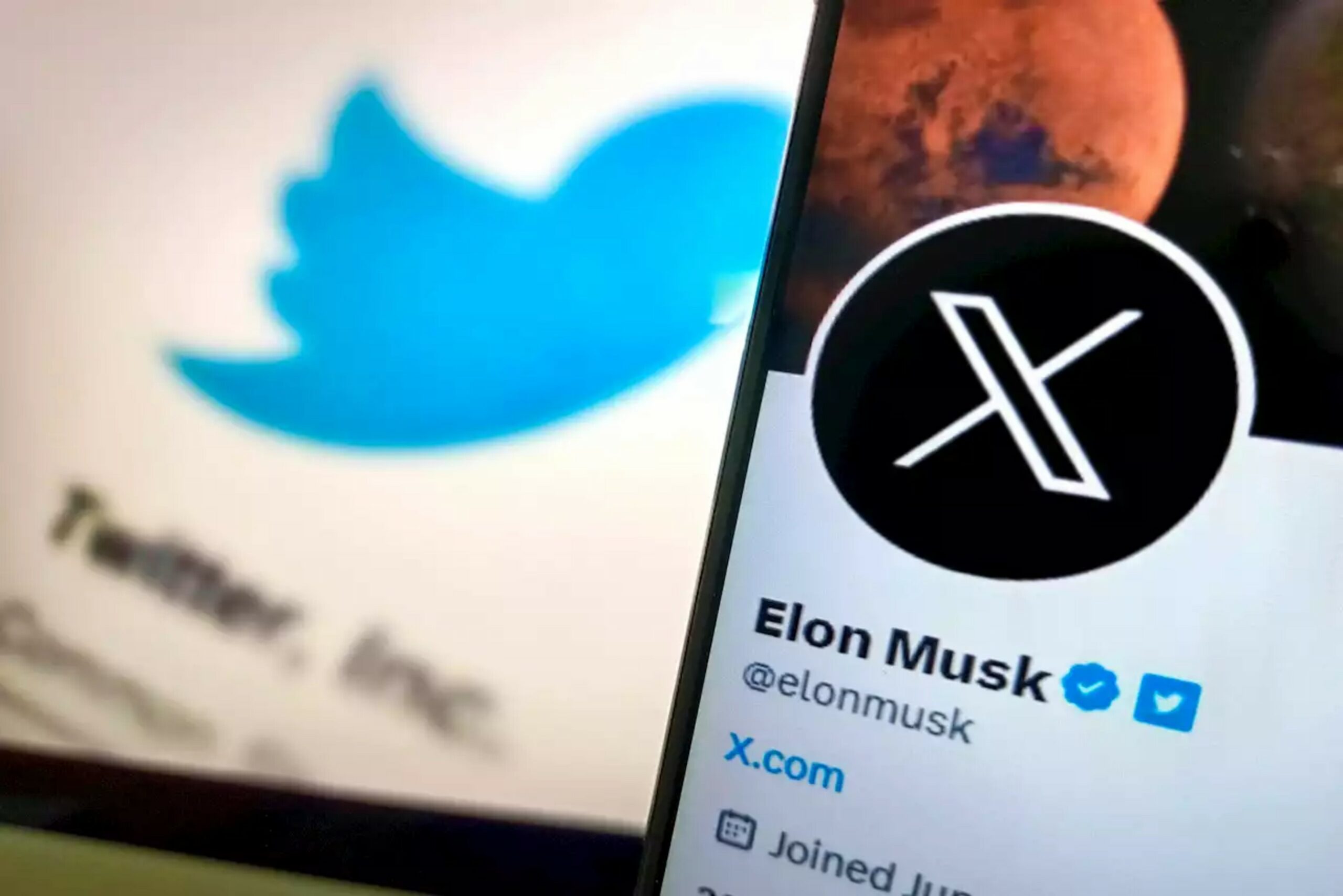 Elon Musk reemplaza el logotipo de Twitter Bird con el símbolo X - RIIAL